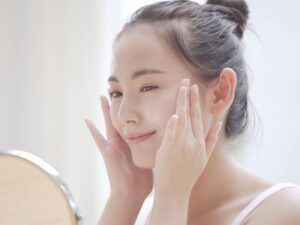 Soin du visage : adoptez le rituel soin japonais en 3 étapes