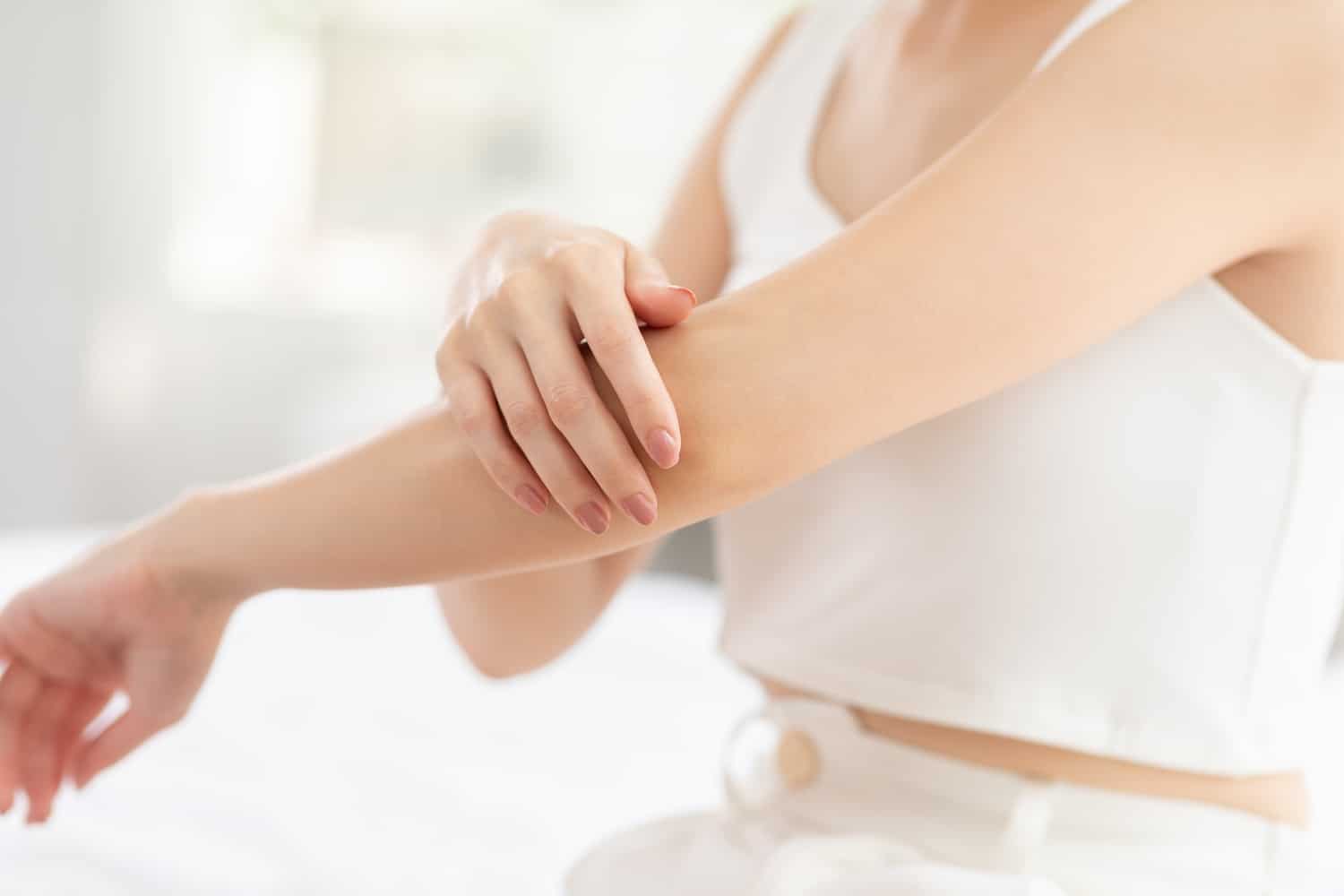 Voici pourquoi vous avez la peau déshydratée (et les crèmes hydratantes n'y pourront rien)